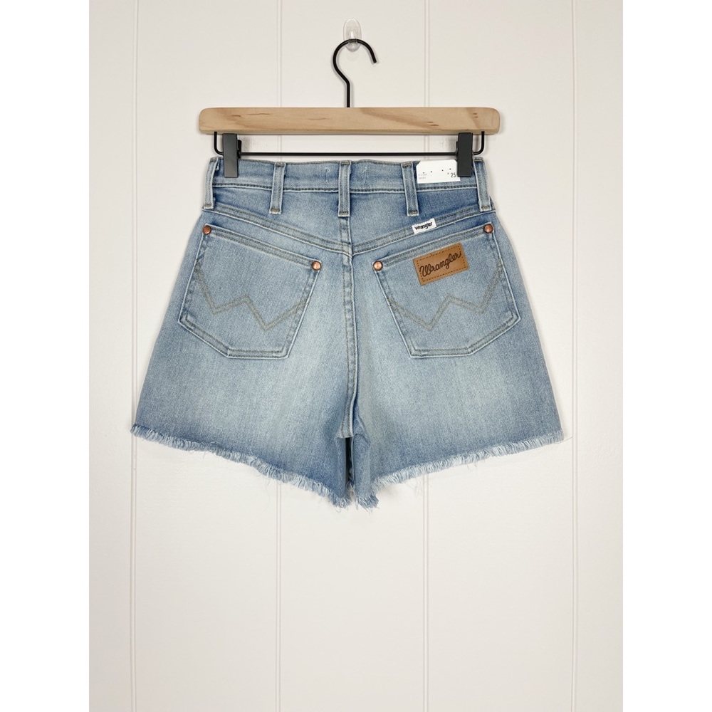 Wrangler | High Rise A-Line Stretch Short - Picture 5 of 12